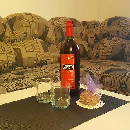 Laurus Apartment
